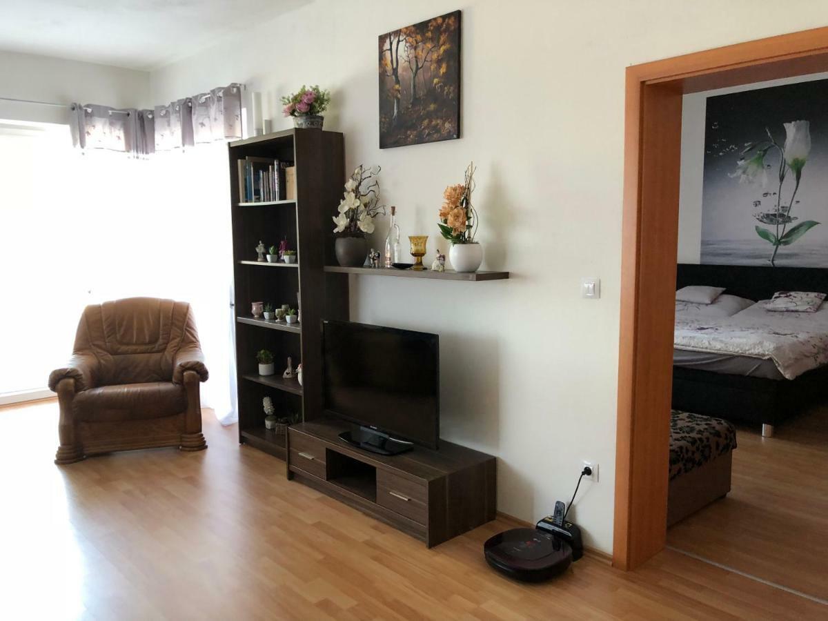 Apartman c.8 Magnolie Třeboň Esterno foto